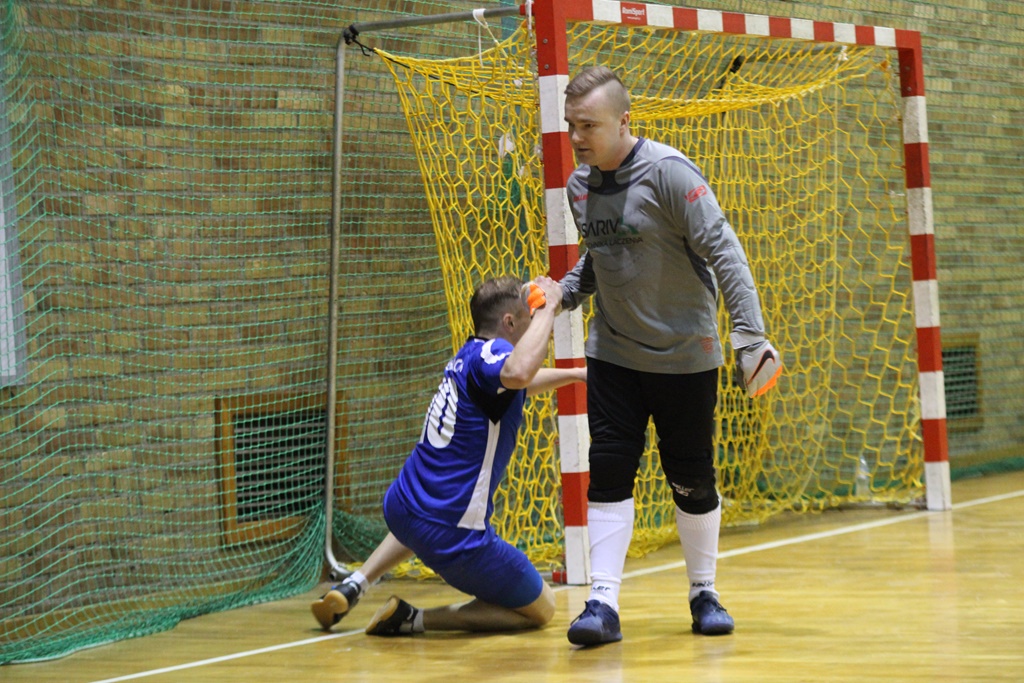 LLH: szósta seria spotkań pod znakiem niespodzianek