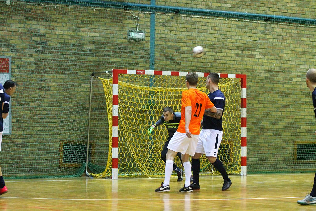 LLH: szósta seria spotkań pod znakiem niespodzianek