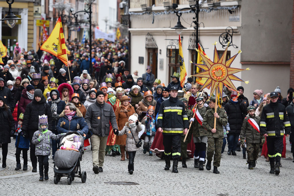 Ulicami Legnicy przeszedł Orszak Trzech Króli
