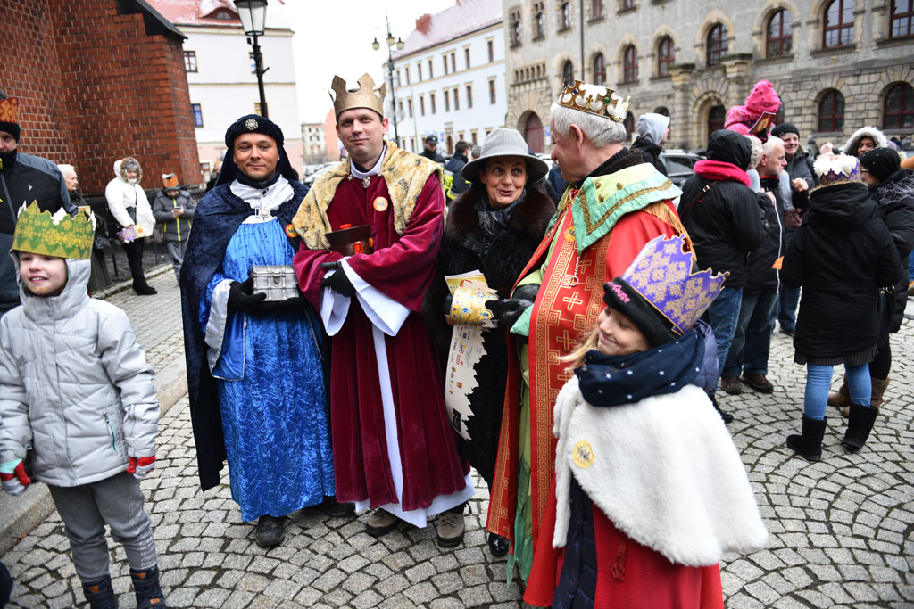 Ulicami Legnicy przeszedł Orszak Trzech Króli