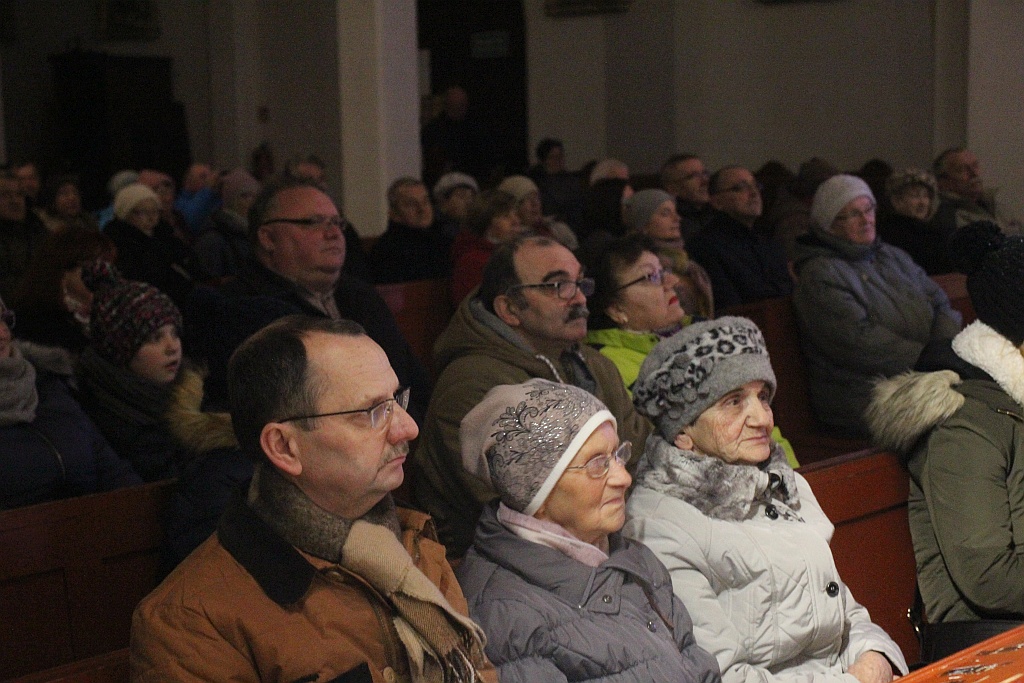 Kapela Góralska Antoniego Gluzy w kościele na Piekarach