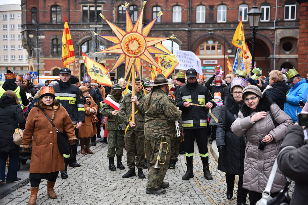 Ulicami Legnicy przeszedł Orszak Trzech Króli