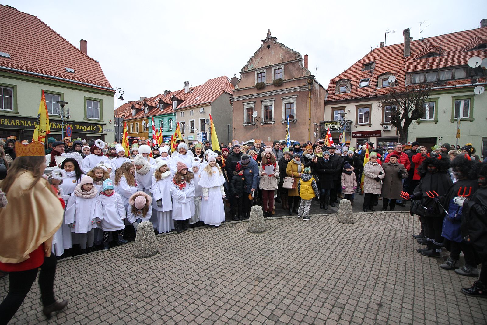 Orszak Trzech Króli zakończył się w prochowickim Rynku