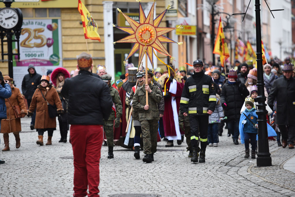 Ulicami Legnicy przeszedł Orszak Trzech Króli