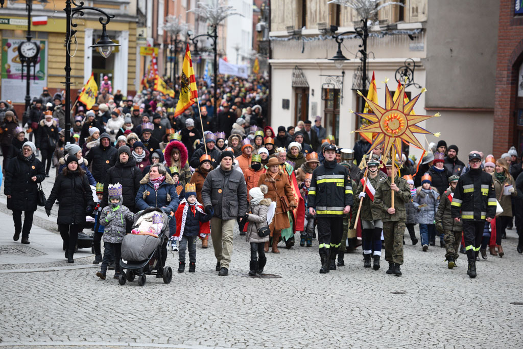 Ulicami Legnicy przeszedł Orszak Trzech Króli