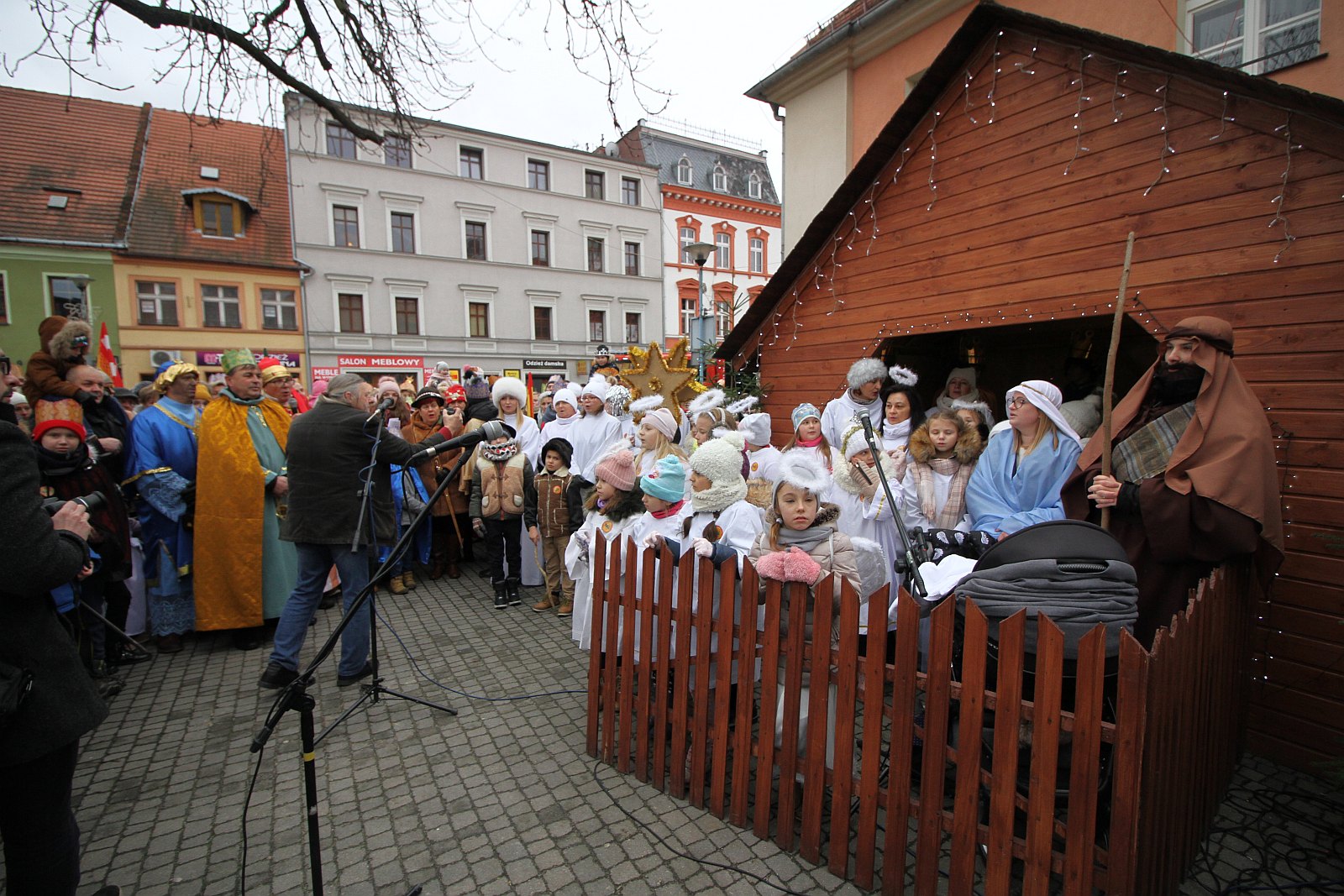 Orszak Trzech Króli zakończył się w prochowickim Rynku