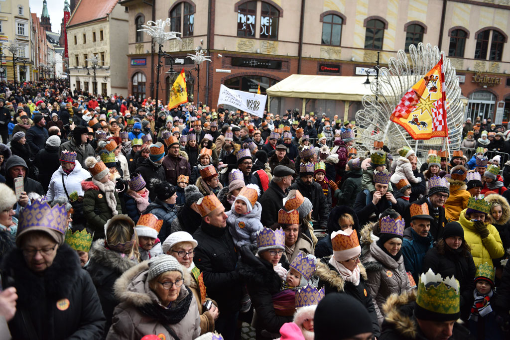 Ulicami Legnicy przeszedł Orszak Trzech Króli