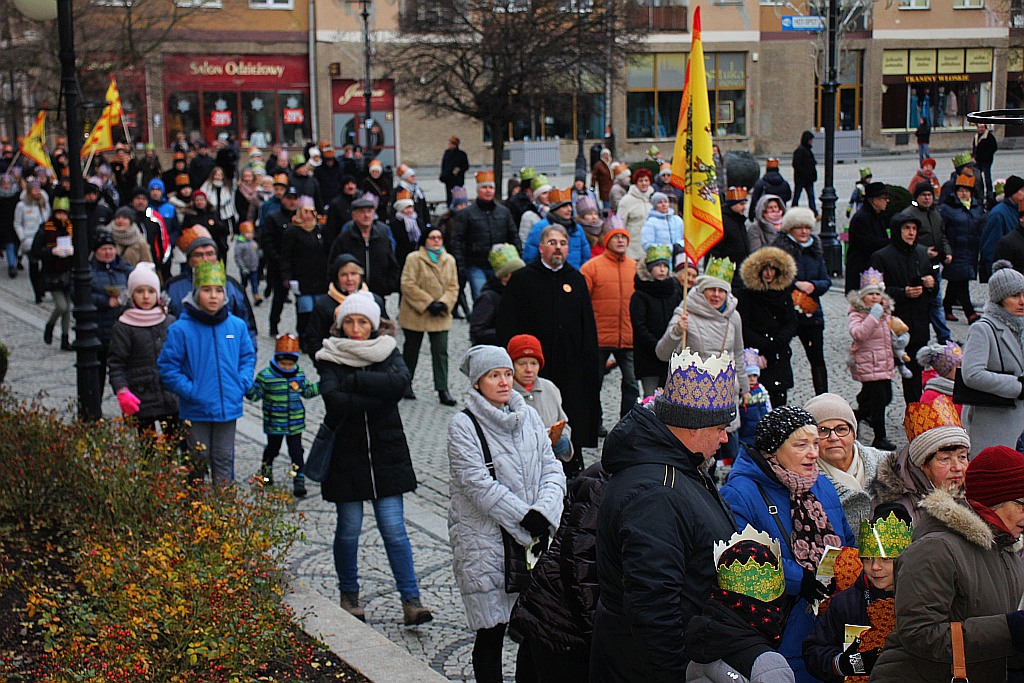Ulicami Legnicy przeszedł Orszak Trzech Króli
