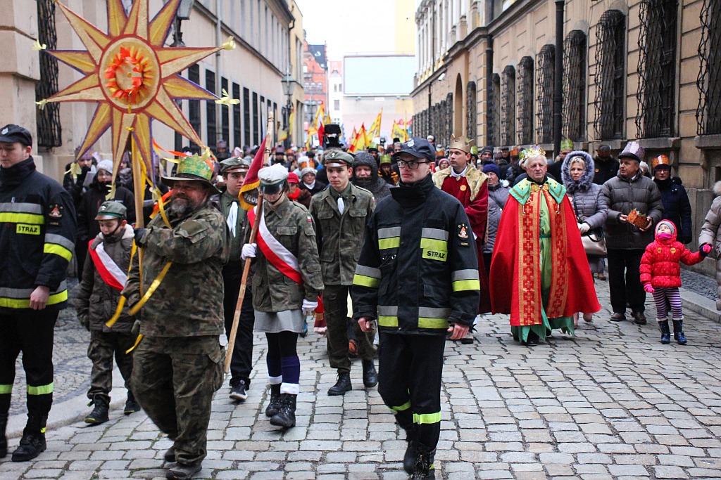 Ulicami Legnicy przeszedł Orszak Trzech Króli