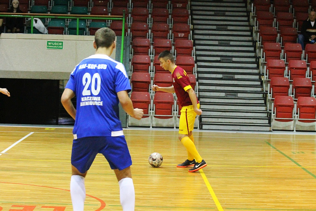 Legnicka Liga Halowa: mistrz wrócił na zwycięską ścieżkę