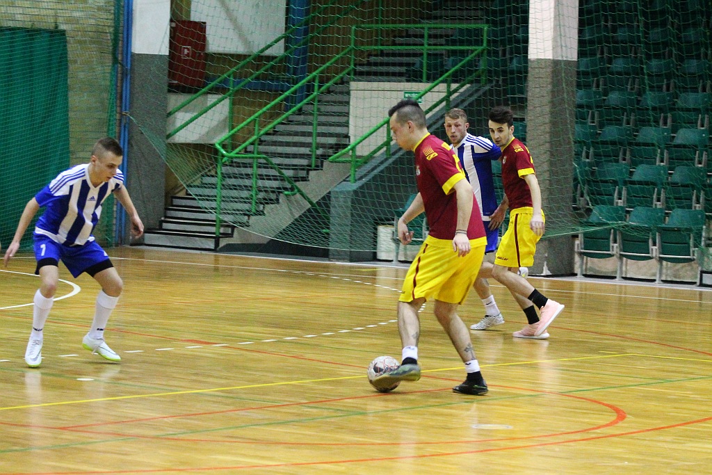 Legnicka Liga Halowa: mistrz wrócił na zwycięską ścieżkę