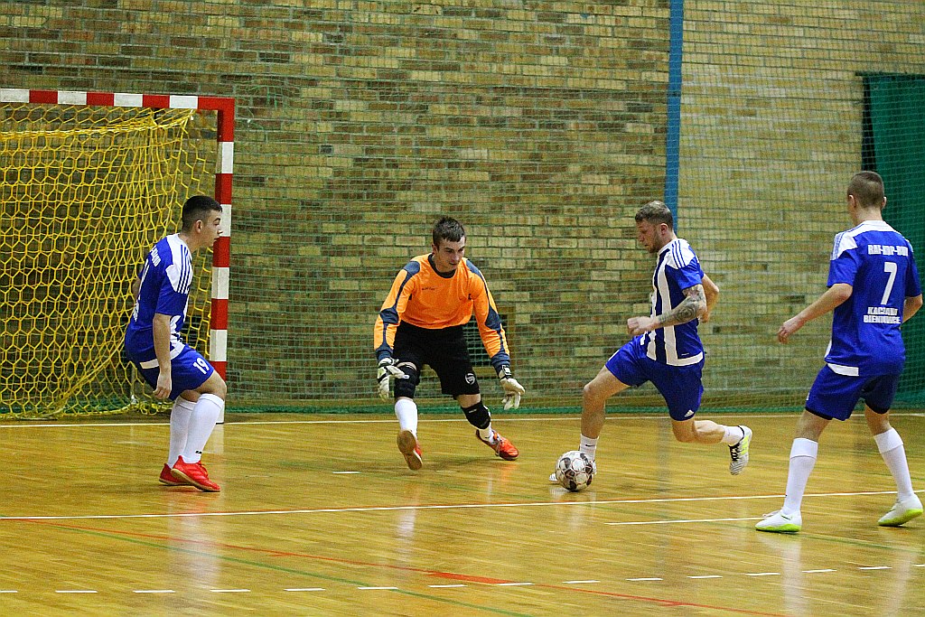Legnicka Liga Halowa: mistrz wrócił na zwycięską ścieżkę