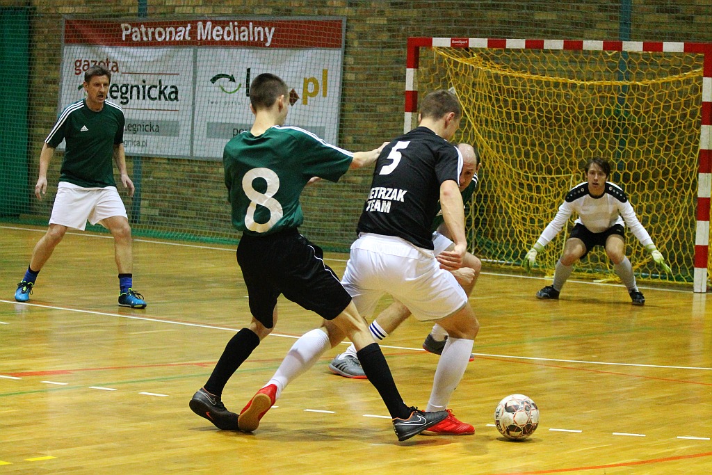 Legnicka Liga Halowa: mistrz wrócił na zwycięską ścieżkę