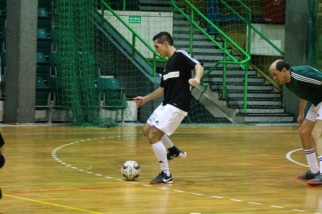 Legnicka Liga Halowa: mistrz wrócił na zwycięską ścieżkę