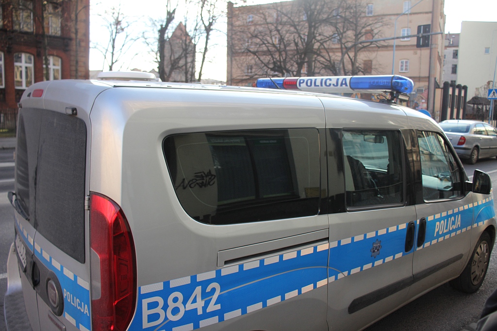 Skok na SKOK w Legnicy. Policja poszukuje sprawcy napadu
