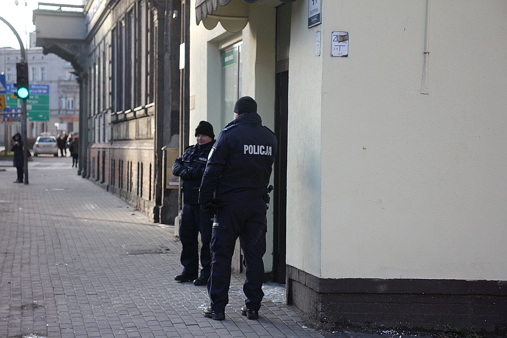 Skok na SKOK w Legnicy. Policja poszukuje sprawcy napadu