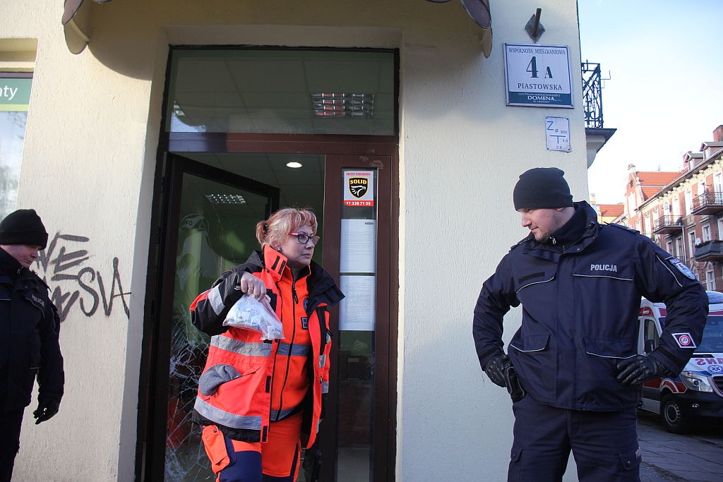 Skok na SKOK w Legnicy. Policja poszukuje sprawcy napadu