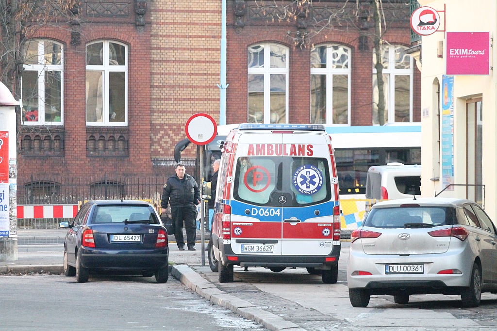 Skok na SKOK w Legnicy. Policja poszukuje sprawcy napadu