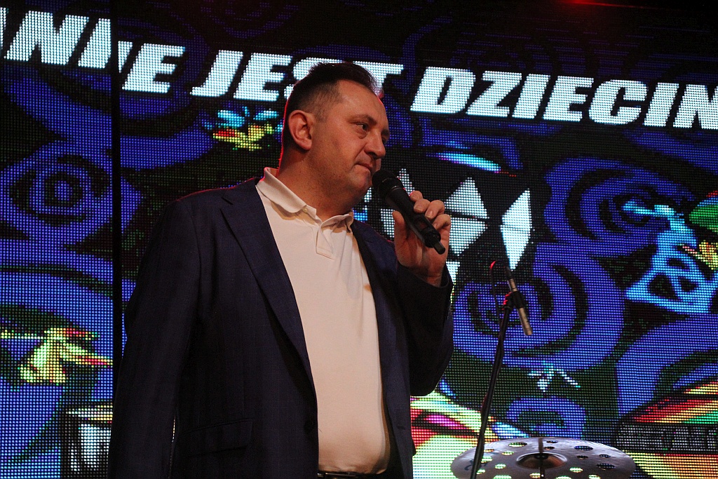 WOŚP: Kolejne licytacje i występy na scenie Sali Maneżowej