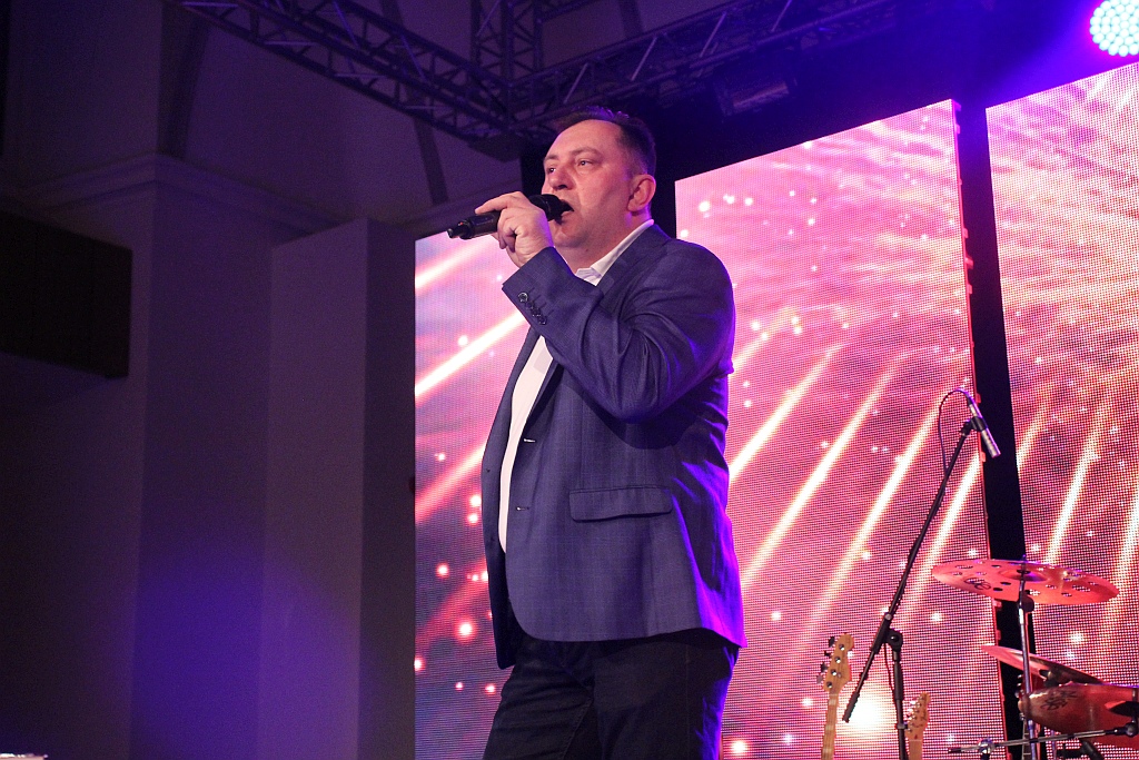 WOŚP: Kolejne licytacje i występy na scenie Sali Maneżowej
