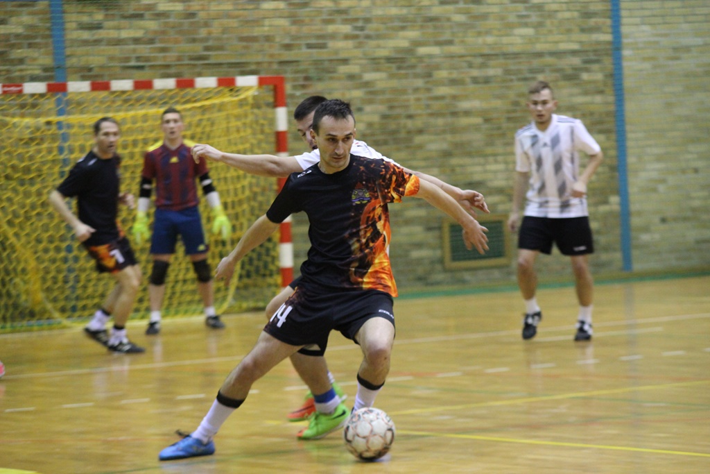LLH: Fire ograł Futbol. Auto-Elektryk mistrzem Legnicy