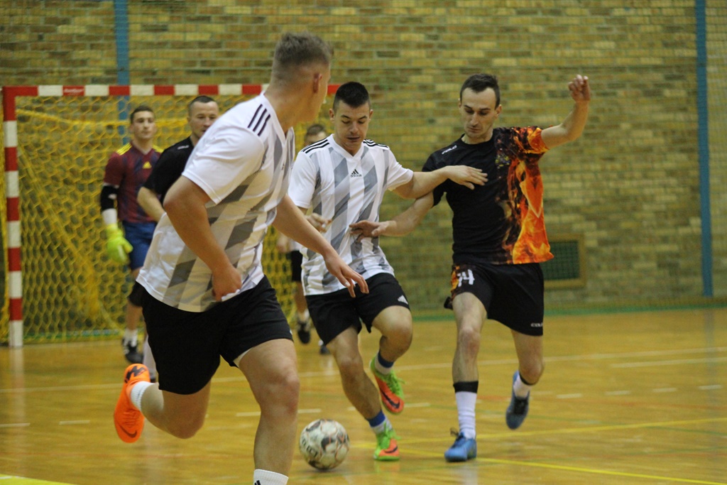 LLH: Fire ograł Futbol. Auto-Elektryk mistrzem Legnicy
