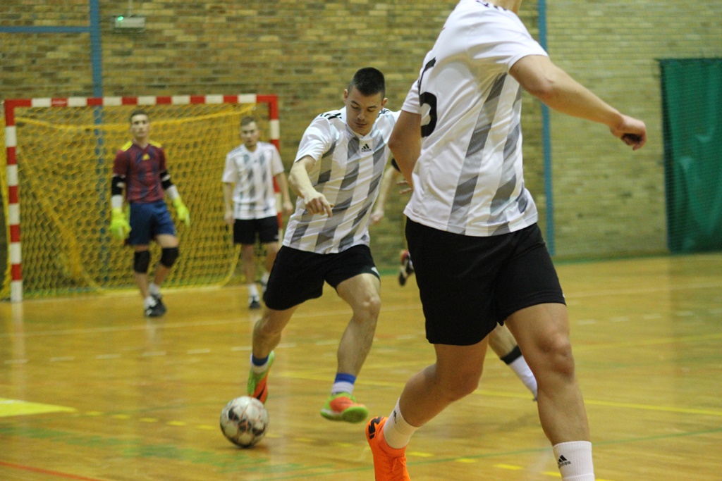 LLH: Fire ograł Futbol. Auto-Elektryk mistrzem Legnicy