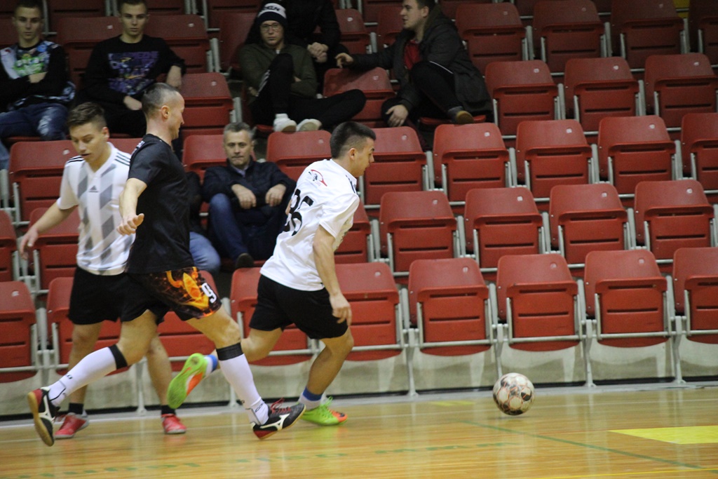LLH: Fire ograł Futbol. Auto-Elektryk mistrzem Legnicy