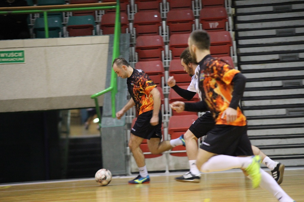 LLH: Fire ograł Futbol. Auto-Elektryk mistrzem Legnicy