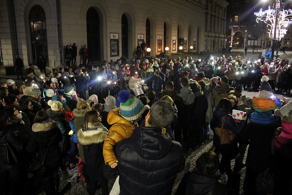 Legniczanie wsparli Jurka Owsiaka tworząc 