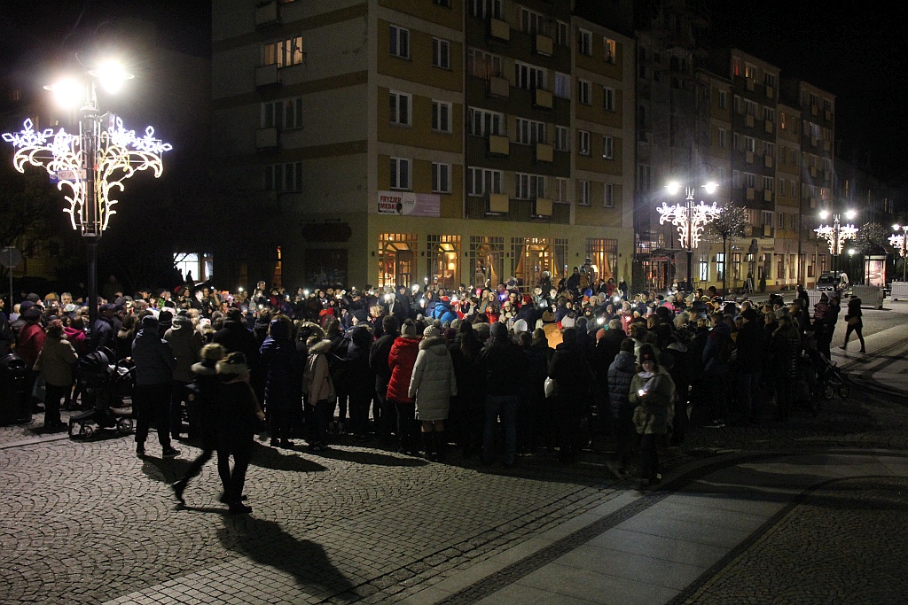 Legniczanie wsparli Jurka Owsiaka tworząc 