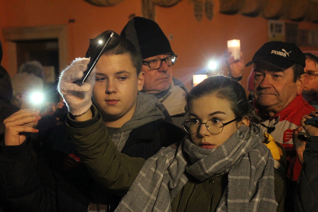 Legniczanie wsparli Jurka Owsiaka tworząc 