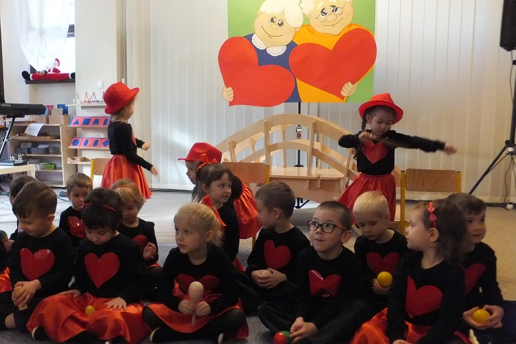 Dzień Babci i Dziadka w Klubie Małego Montessorka