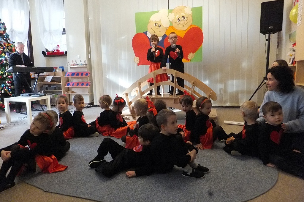 Dzień Babci i Dziadka w Klubie Małego Montessorka