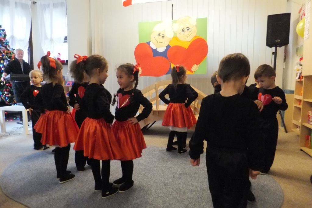 Dzień Babci i Dziadka w Klubie Małego Montessorka