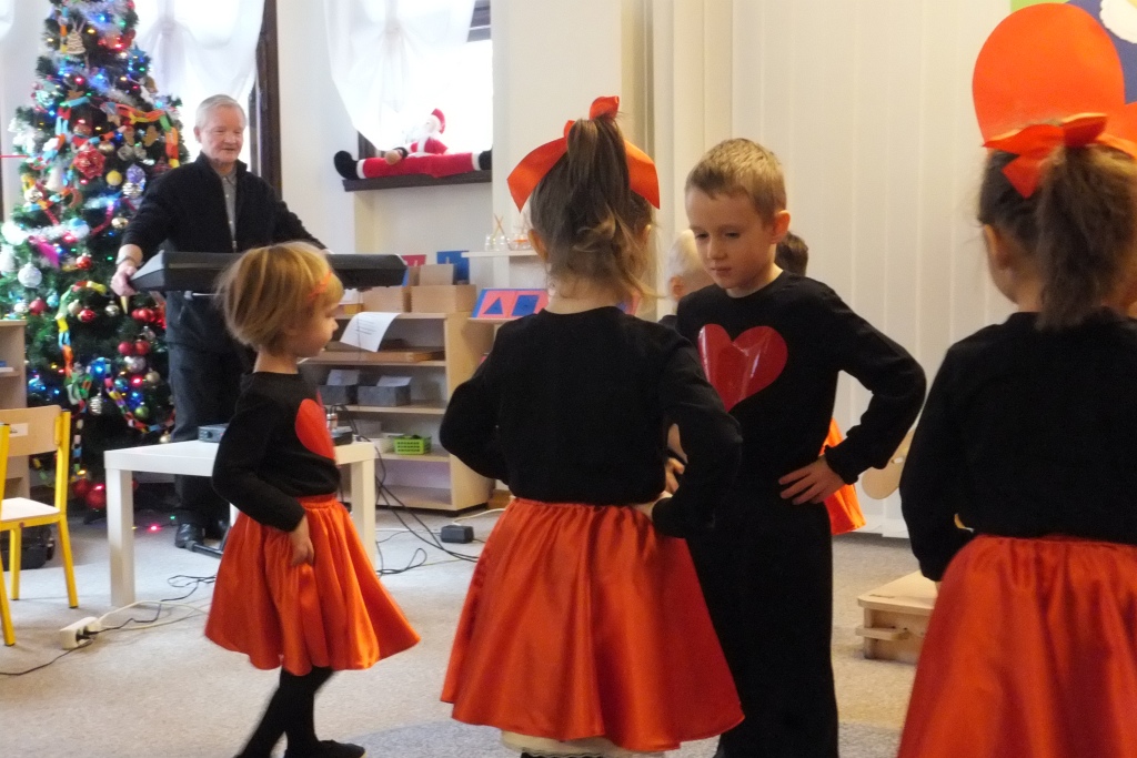 Dzień Babci i Dziadka w Klubie Małego Montessorka