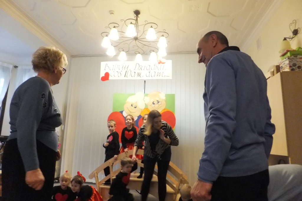 Dzień Babci i Dziadka w Klubie Małego Montessorka