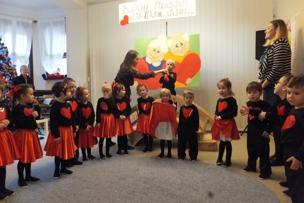 Dzień Babci i Dziadka w Klubie Małego Montessorka