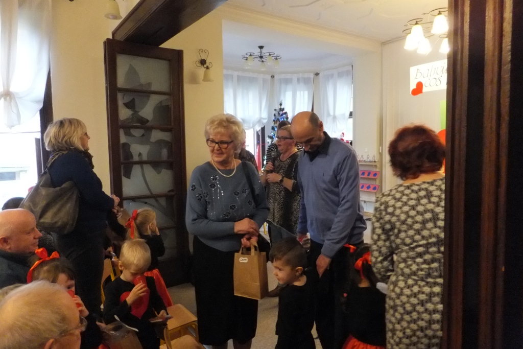 Dzień Babci i Dziadka w Klubie Małego Montessorka