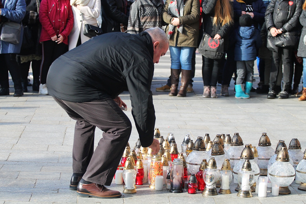 Legniczanie także pożegnali Pawła Adamowicza