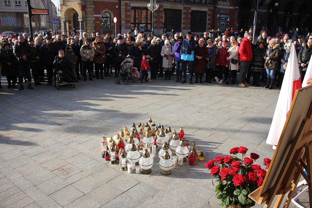 Legniczanie także pożegnali Pawła Adamowicza
