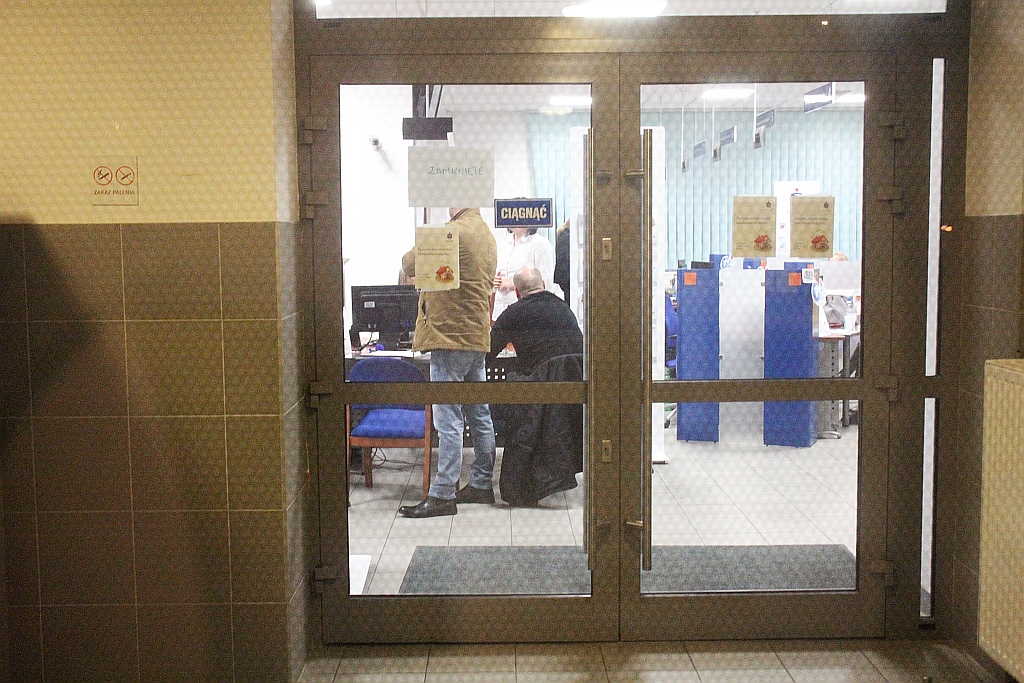 Napad na placówkę banku na osiedlu Kopernika w Legnicy
