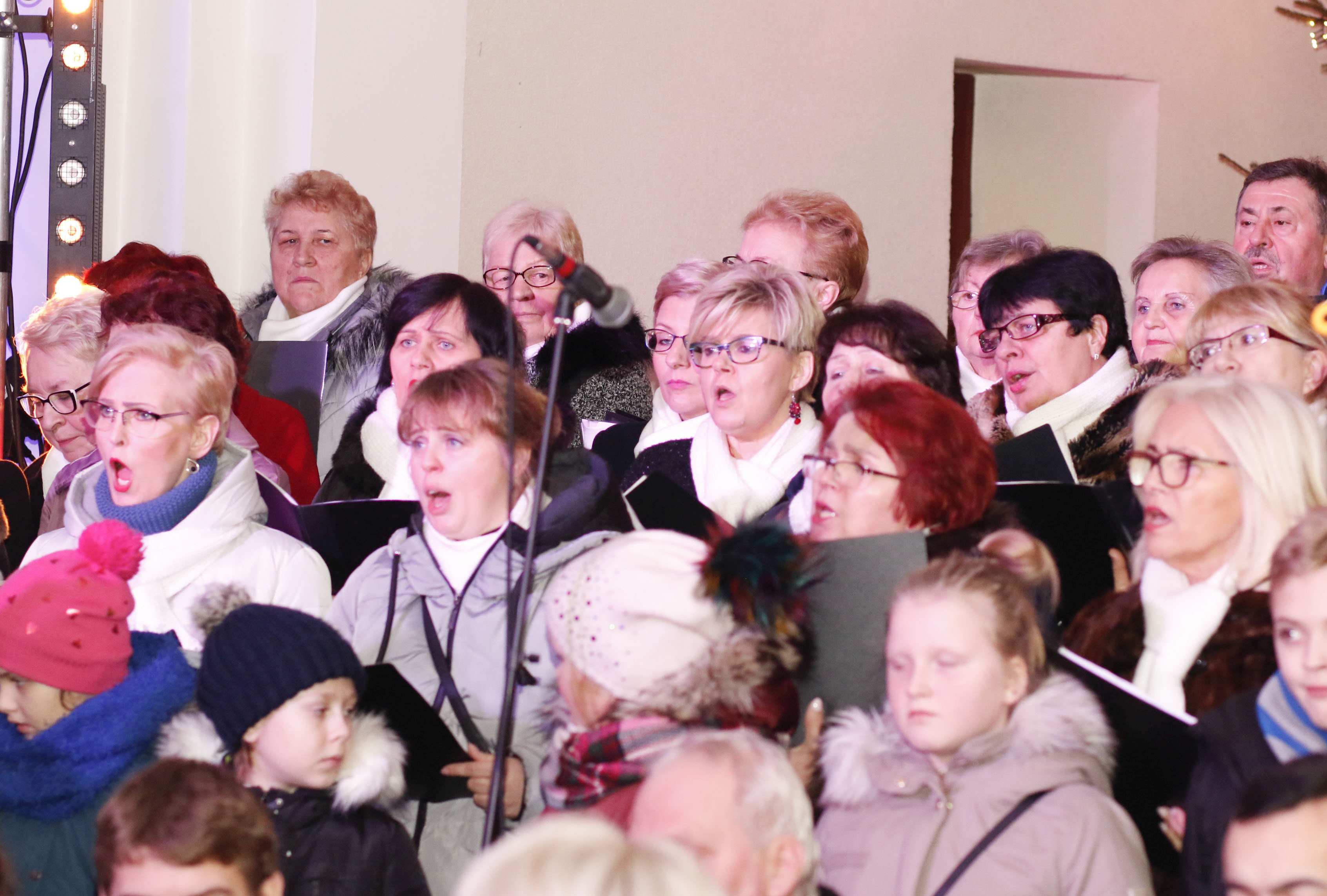 Mieszkańcy Miłkowic wysłuchali koncertu w kościele parafialnym