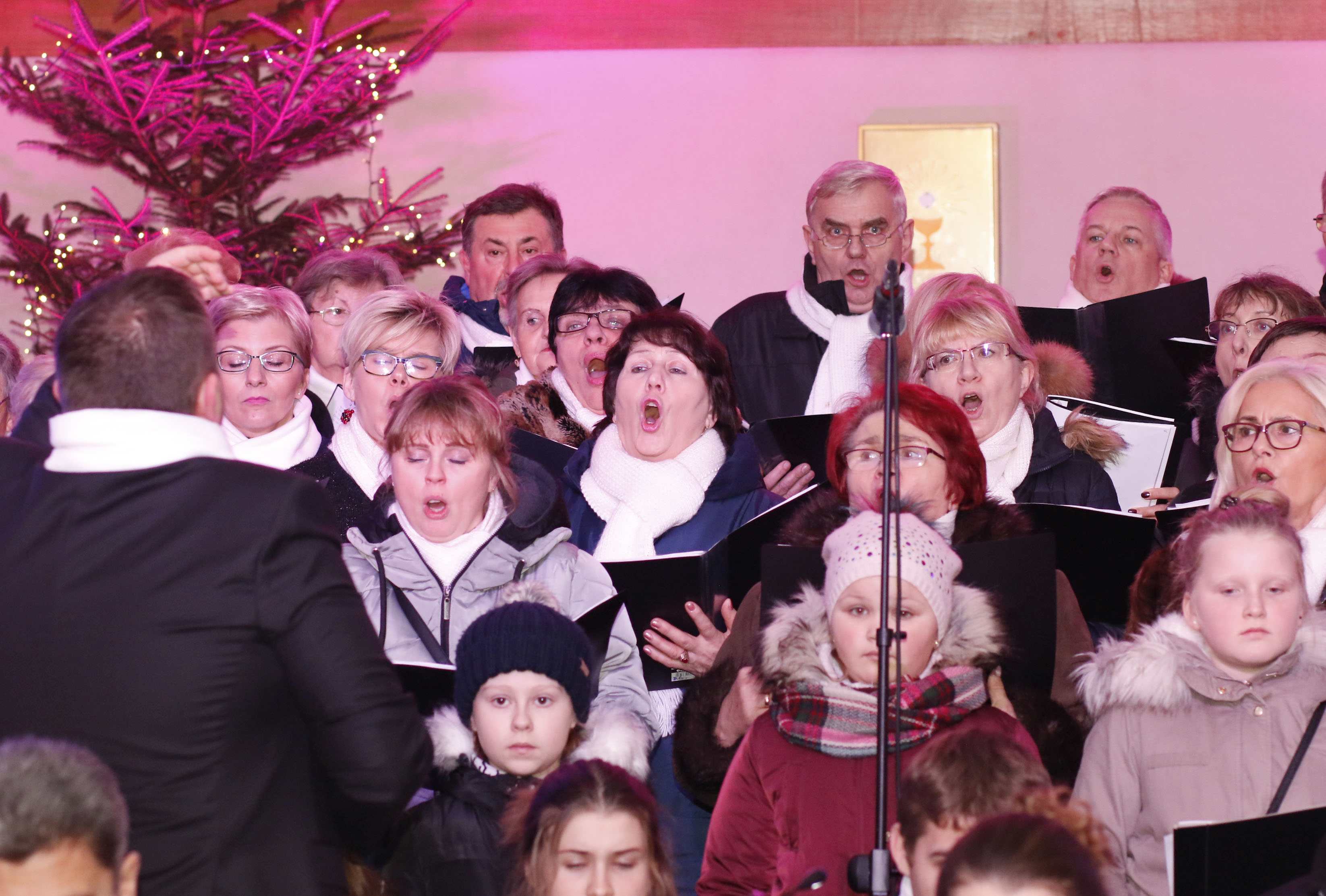 Mieszkańcy Miłkowic wysłuchali koncertu w kościele parafialnym