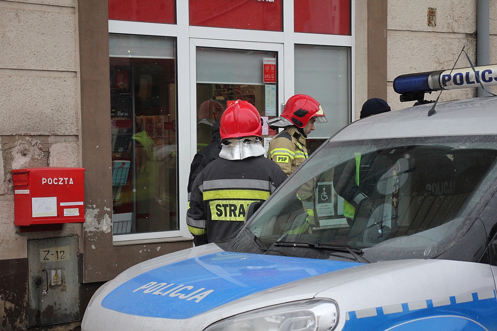 Na poczcie Nowym Świecie znaleziono paczkę z nieznaną substancją