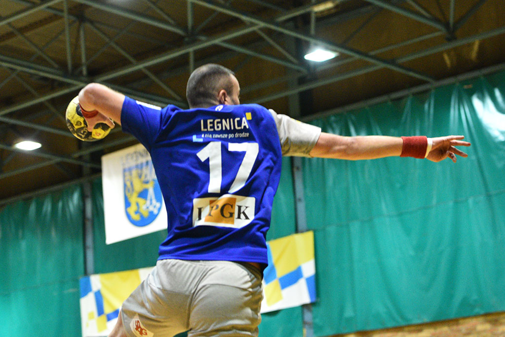 Cenne zwycięstwo Siódemki Miedź Legnica