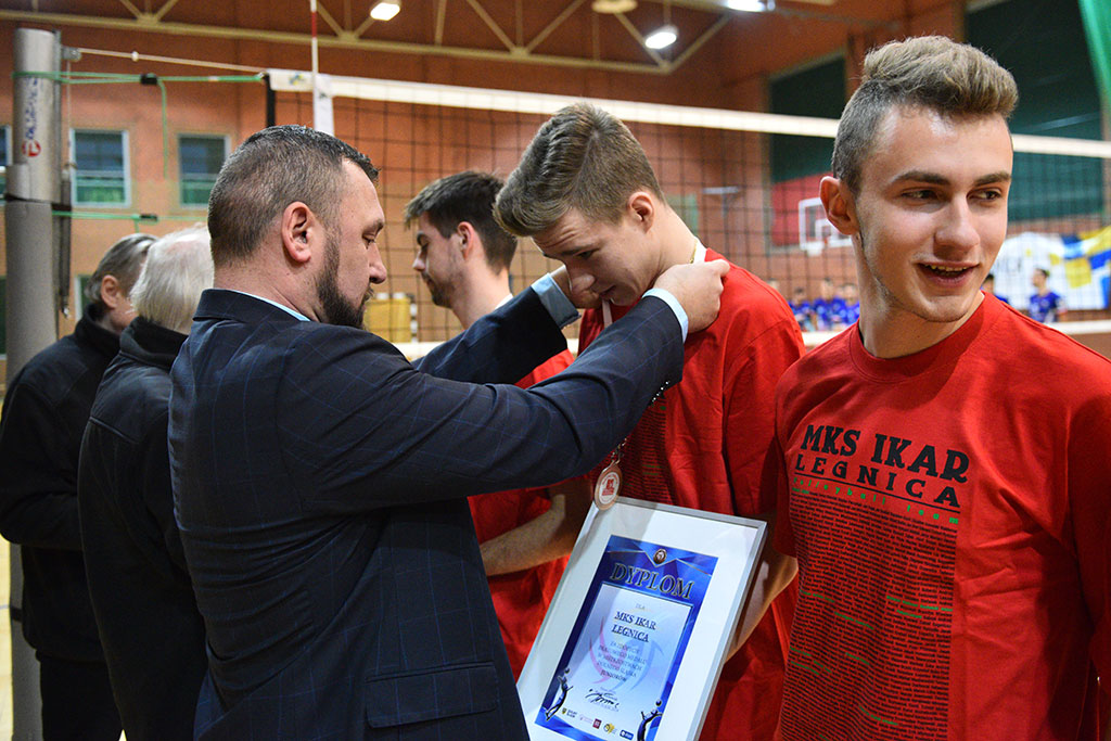 Juniorzy Ikara Legnica odebrali brązowe medale