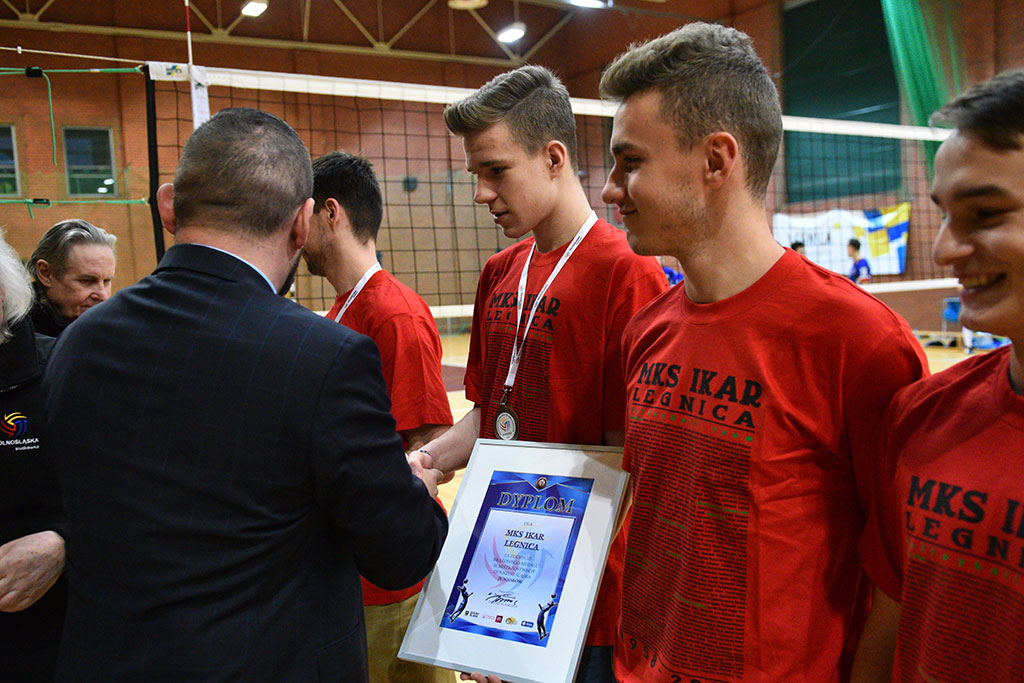 Juniorzy Ikara Legnica odebrali brązowe medale