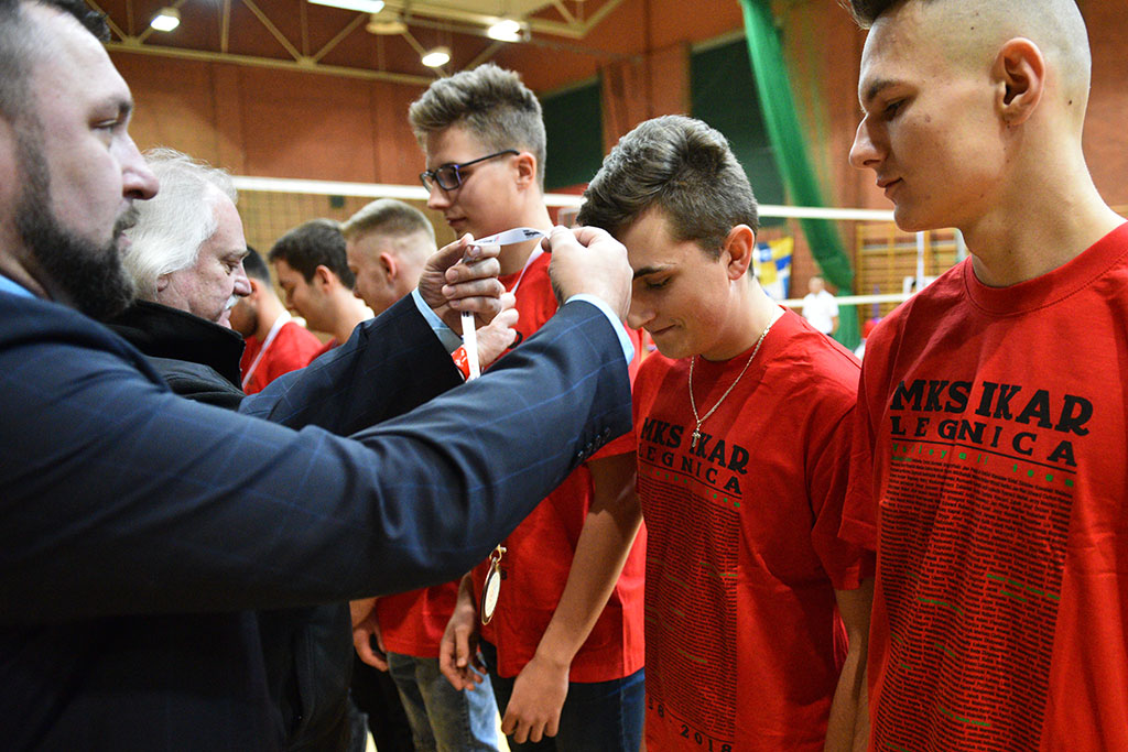 Juniorzy Ikara Legnica odebrali brązowe medale