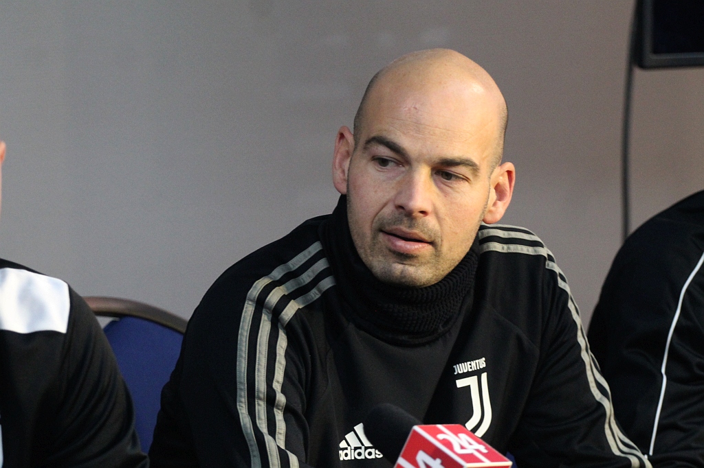 Lorenzo Grossi wizytuje akademię piłkarską Juventus Academy